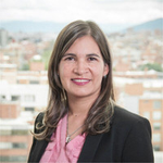 Catalina Tello (CEO de Susurradores, Moderadora)