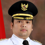 H. Arief Rachadiono Wismansyah (Mayor of Tangerang City)