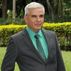 Iván Amón (Moderador, Universidad Pontificia Bolivariana)