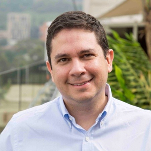 Esteban Velasco (CEO & Cofounder of SEMPLI)