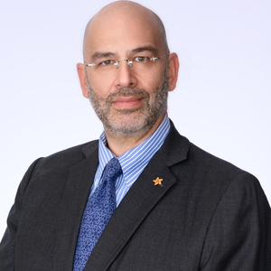 Ricardo Elias (First vice-president International Private Banking at Texas Regional Bank)