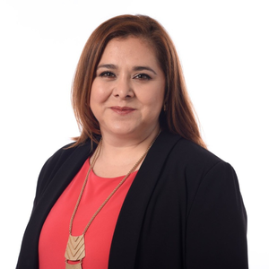 Mtra. Aida Marcela Valdez Faz (Presidenta del Comité de Admón y Finanzas)