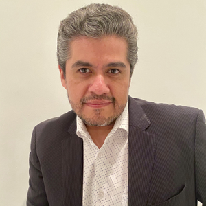Armando Samano (Experto Iberoamericano en Experiencia Total de clientes, empleados y terceros.)