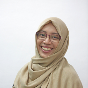 Tika Widyaningtyas (Moderator) (Researcher at Katadata Insight Center)